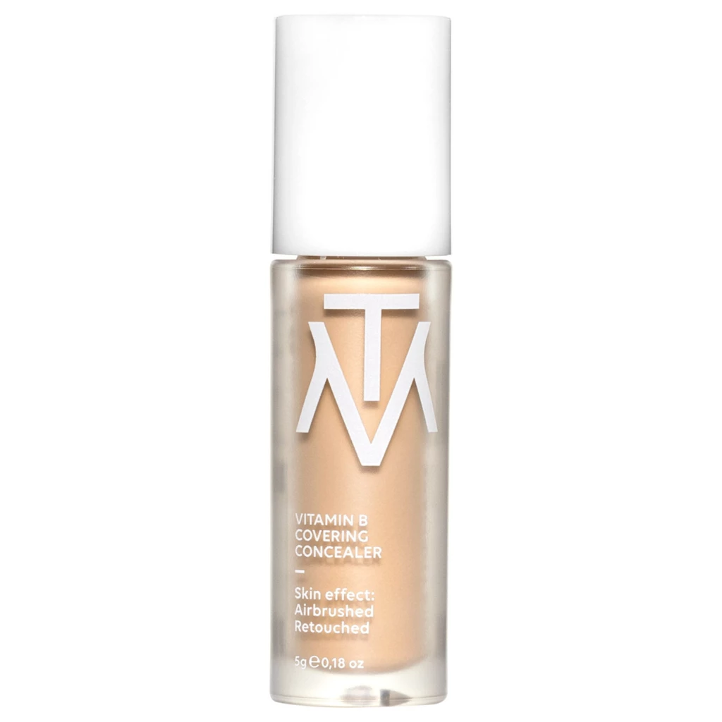 MAKETHEMAKE - Vitamin B Covering Concealer N4 på KICKS.se