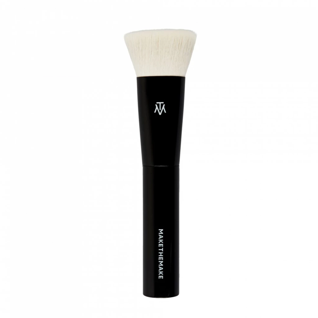 MAKETHEMAKE - Sheer Foundation Brush på KICKS.no