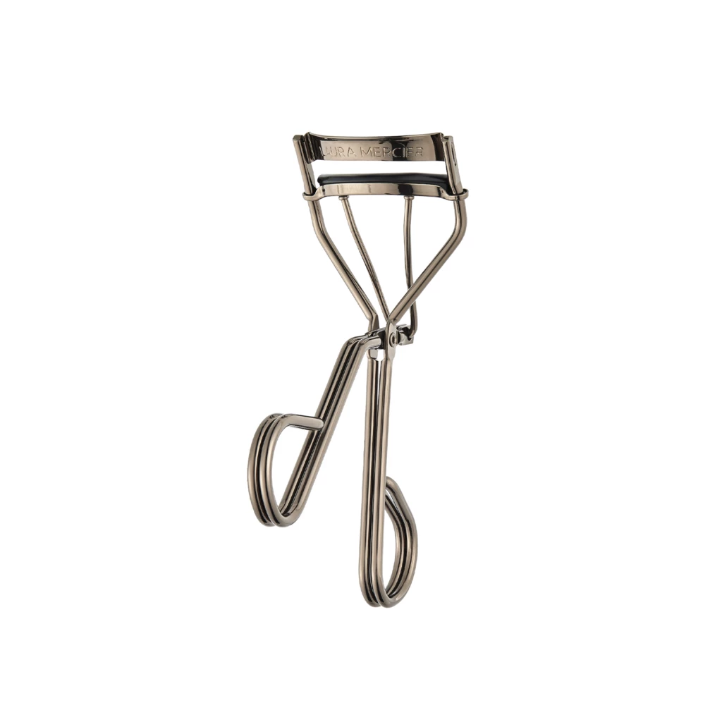 Laura Mercier - Artist Eyelash Curler på KICKS.no