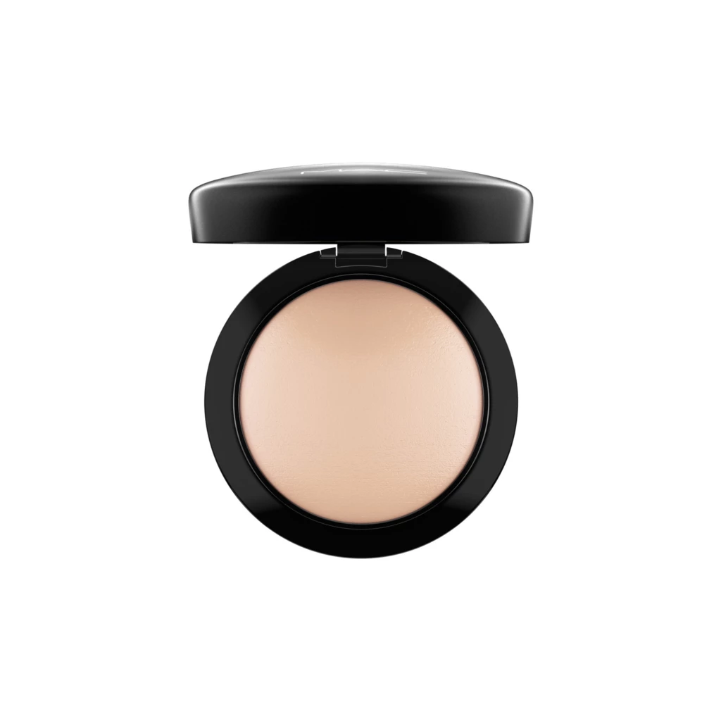 MAC - Mineralize Skinfinish/ Natural Light Plus på KICKS.se
