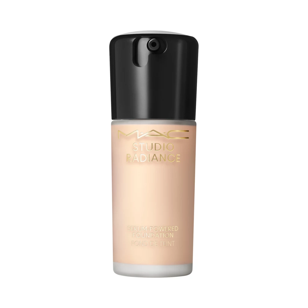 MAC - Studio Radiance Serum Powered Foundation N 32 på KICKS.se