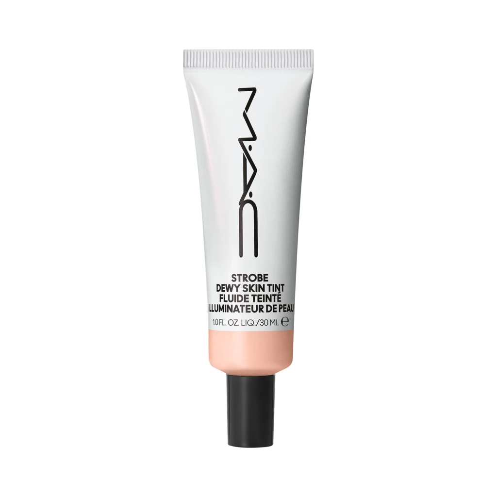 MAC - Strobe Dewy Skin Tint Light 2 på KICKS.no