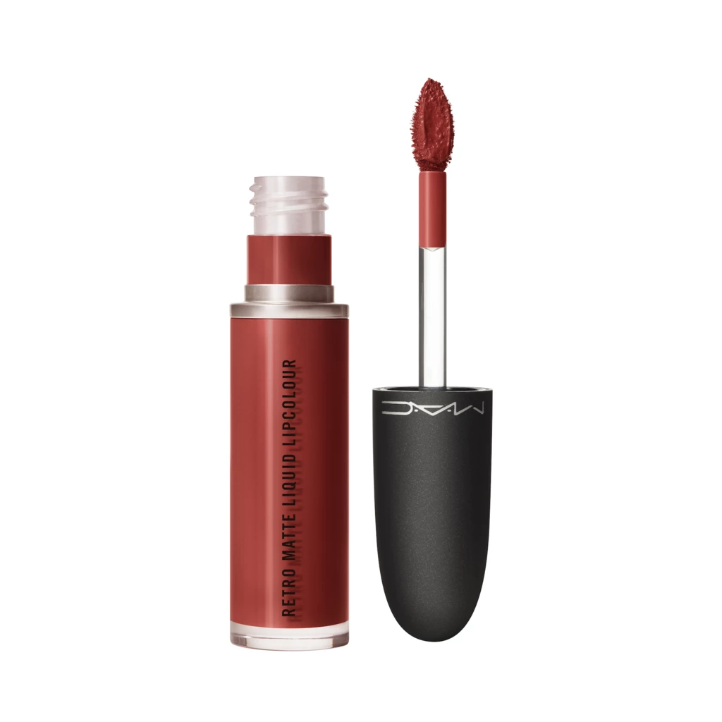 MAC - Retro Matte Liquid Lipcolour Chili Addict på KICKS.se