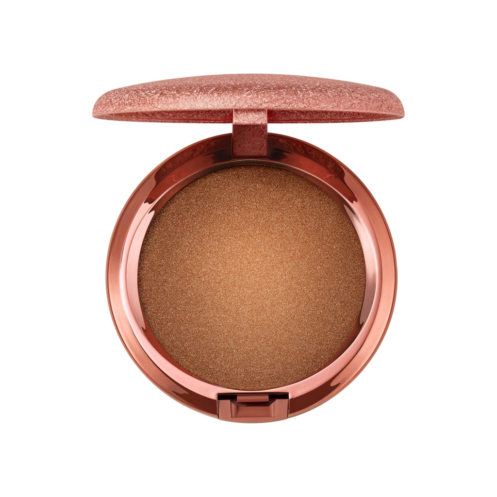 MAC - Skinfinish Sunstruck Radiant Bronzer Deep Golden på KICKS.no