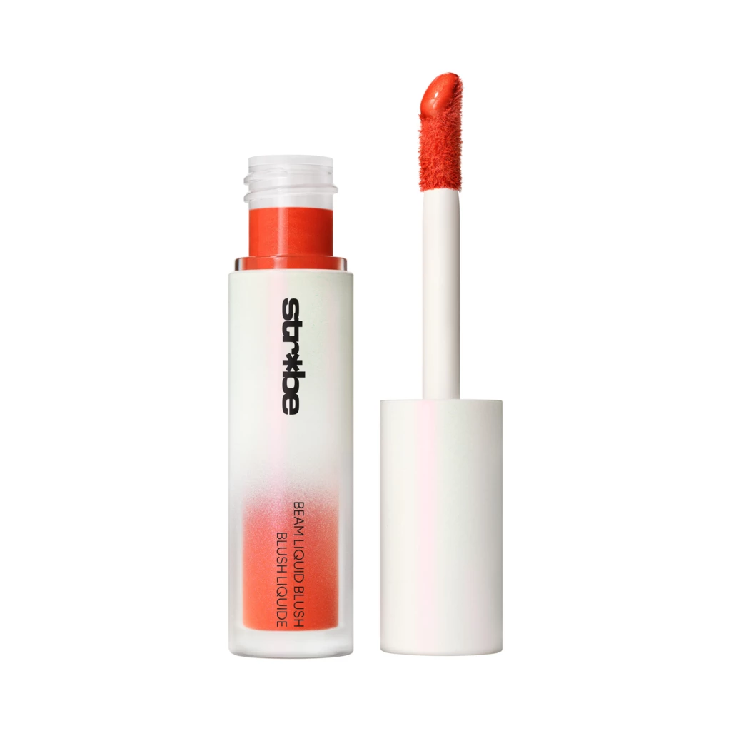 MAC - Strobe Beam Liquid Blush 5 Apricot Jelly på KICKS.no