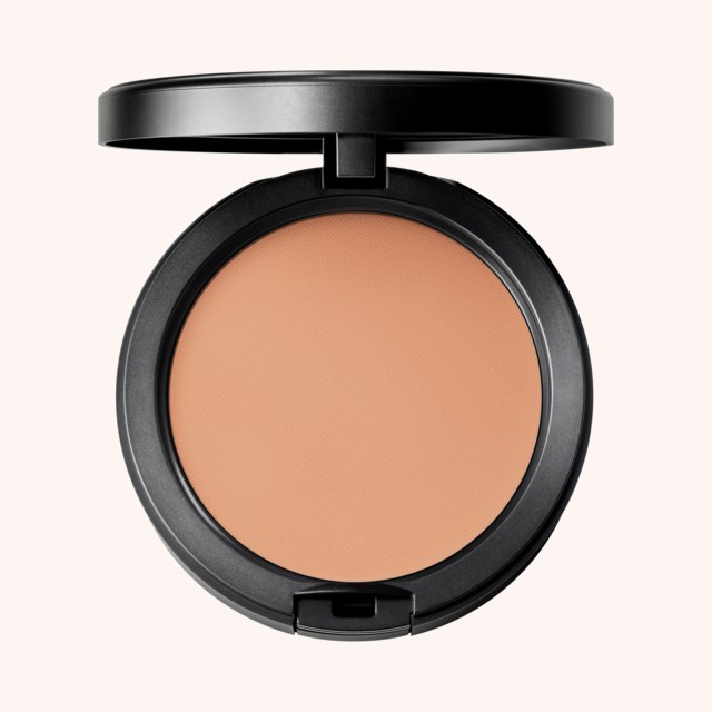 Studio Fix Plus Powder Foundation NW30 Studio Fix Plus Powder Foundation NW30