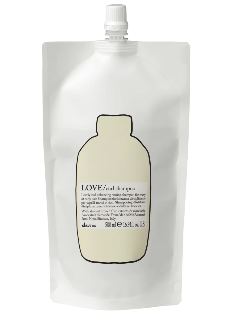 Davines - Essentail Haircare Love Curl Shampoo Refill Pouch 500 ml på KICKS.se