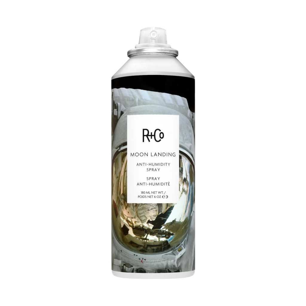 R+Co - Moon Landing Anti-Humidity Spray 180 ml på KICKS.se