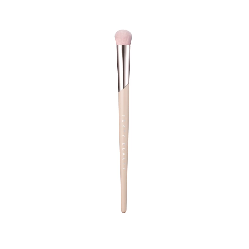 Fenty Beauty - Precision Concealer Brush 180osoitteessa Kicks.fi
