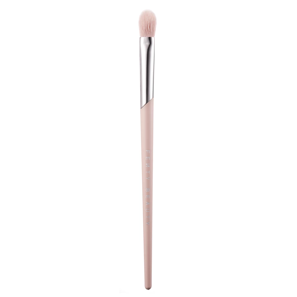 Fenty Beauty - Precision Blending Brush 230osoitteessa Kicks.fi