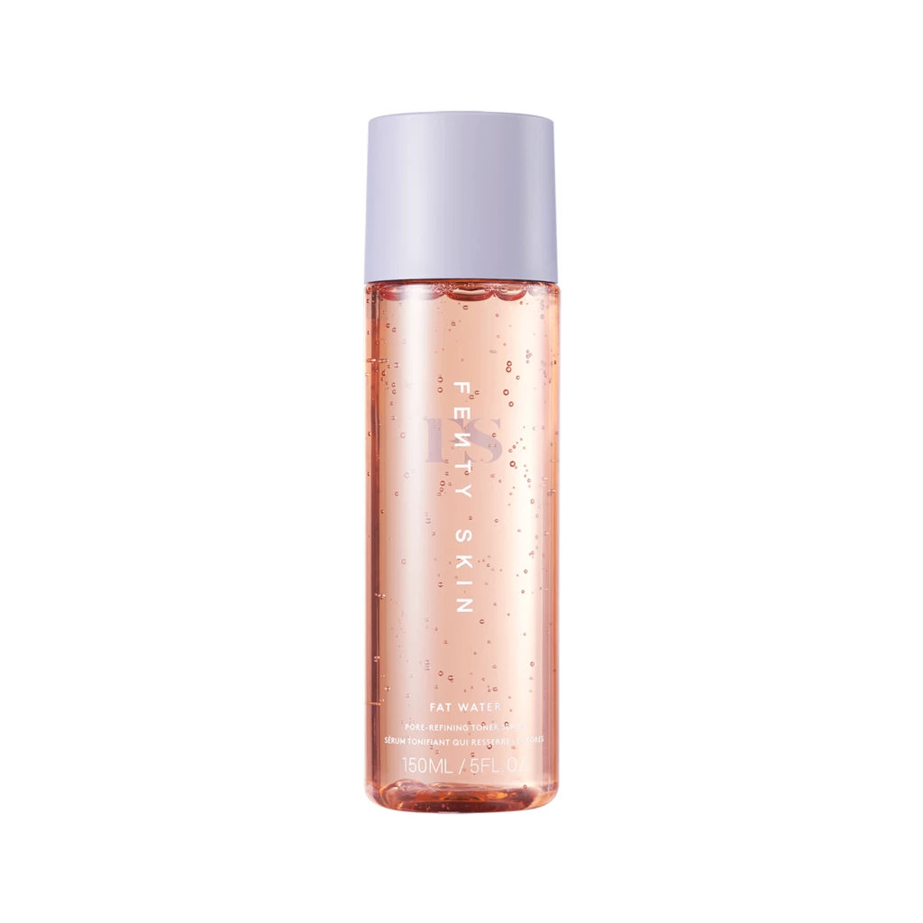 Fenty Beauty - Fat Water Pore-Refining Toner Serum 150 ml på KICKS.se
