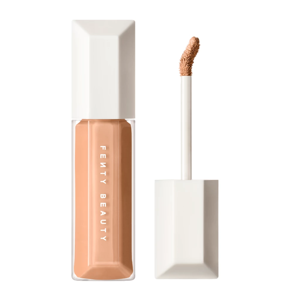 Fenty Beauty - We're Even Hydrating Longwear Concealer 260N på KICKS.se