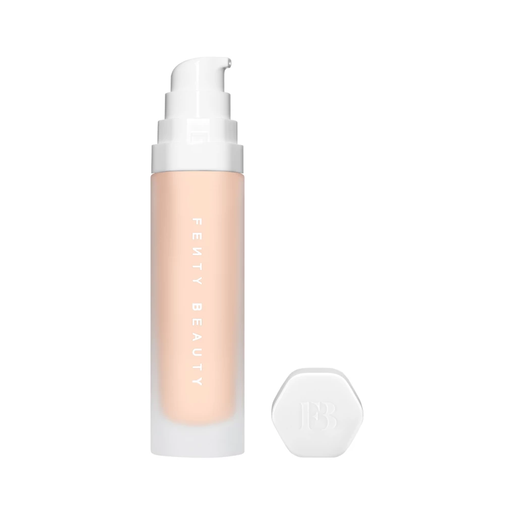 Fenty Beauty - Soft'Lit Foundation 110 på KICKS.se