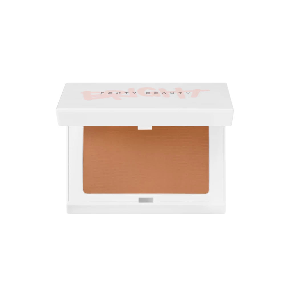 Fenty Beauty - Bright Fix Cinnamom på KICKS.se