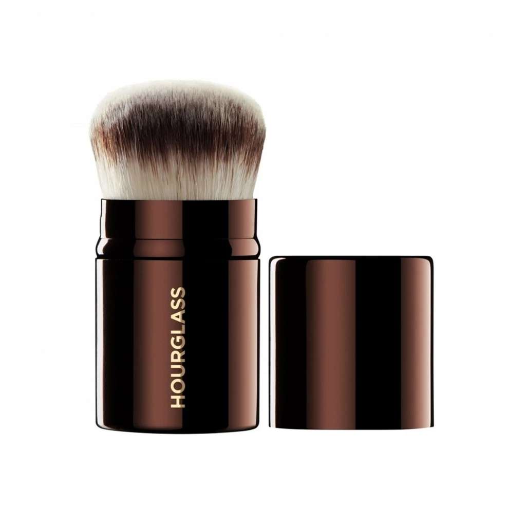 Hourglass - Retractable Kabuki Brush på KICKS.no