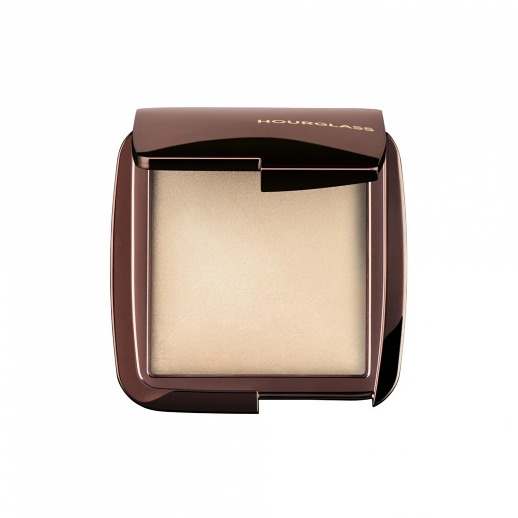 Hourglass - Ambient Lighting Powder Diffused Light på KICKS.se
