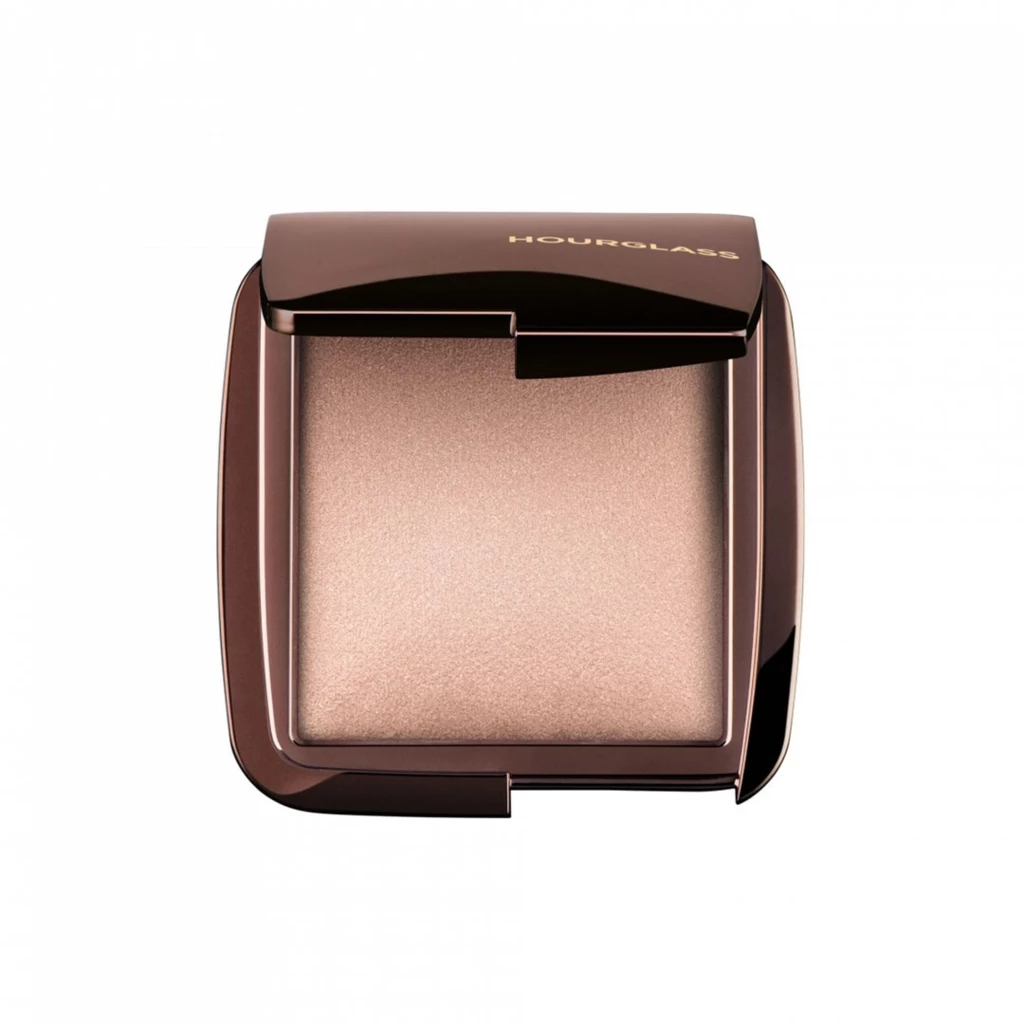 Hourglass - Ambient Lighting Powder Luminous Light på KICKS.se