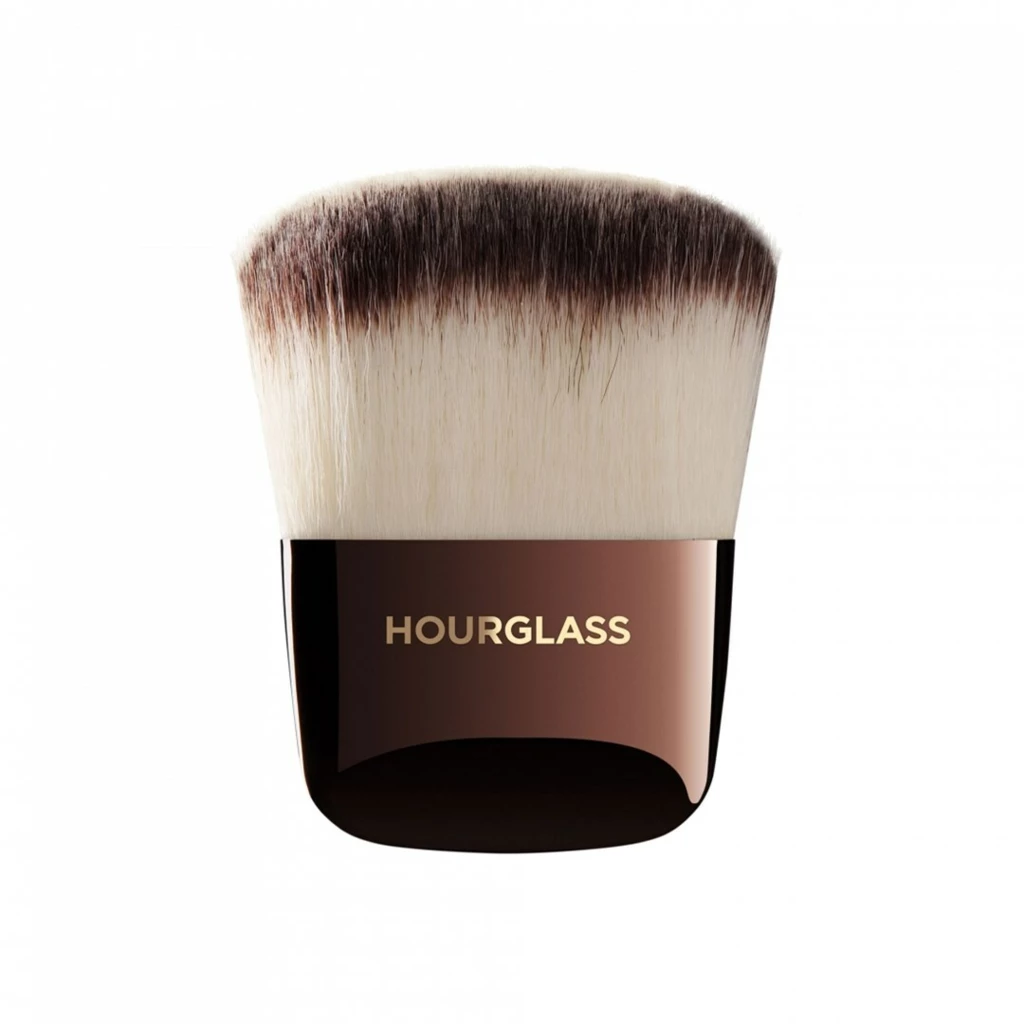 Hourglass - Ambient Powder Brush på KICKS.se