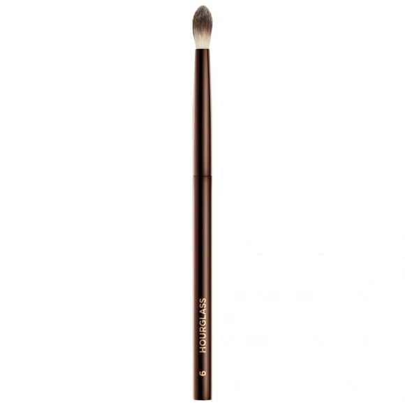 Hourglass - Brush No 6 - Tapered Blender på KICKS.no
