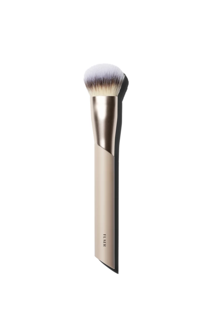 FLAER - 106 Buffing Foundation Brush på KICKS.se